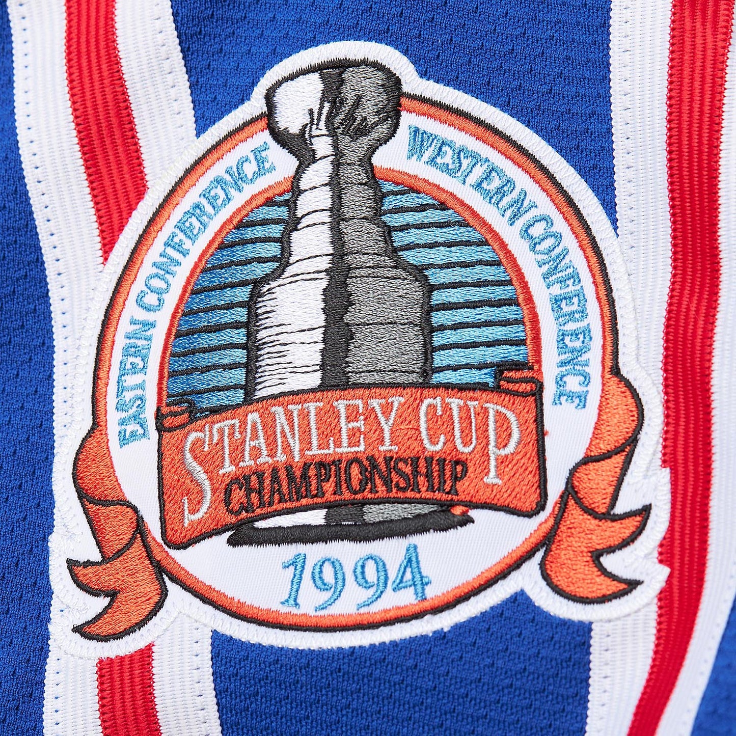 Mitchell & Ness Rangers 1993 Brian Leetch Power Play Jersey In White - Logo View