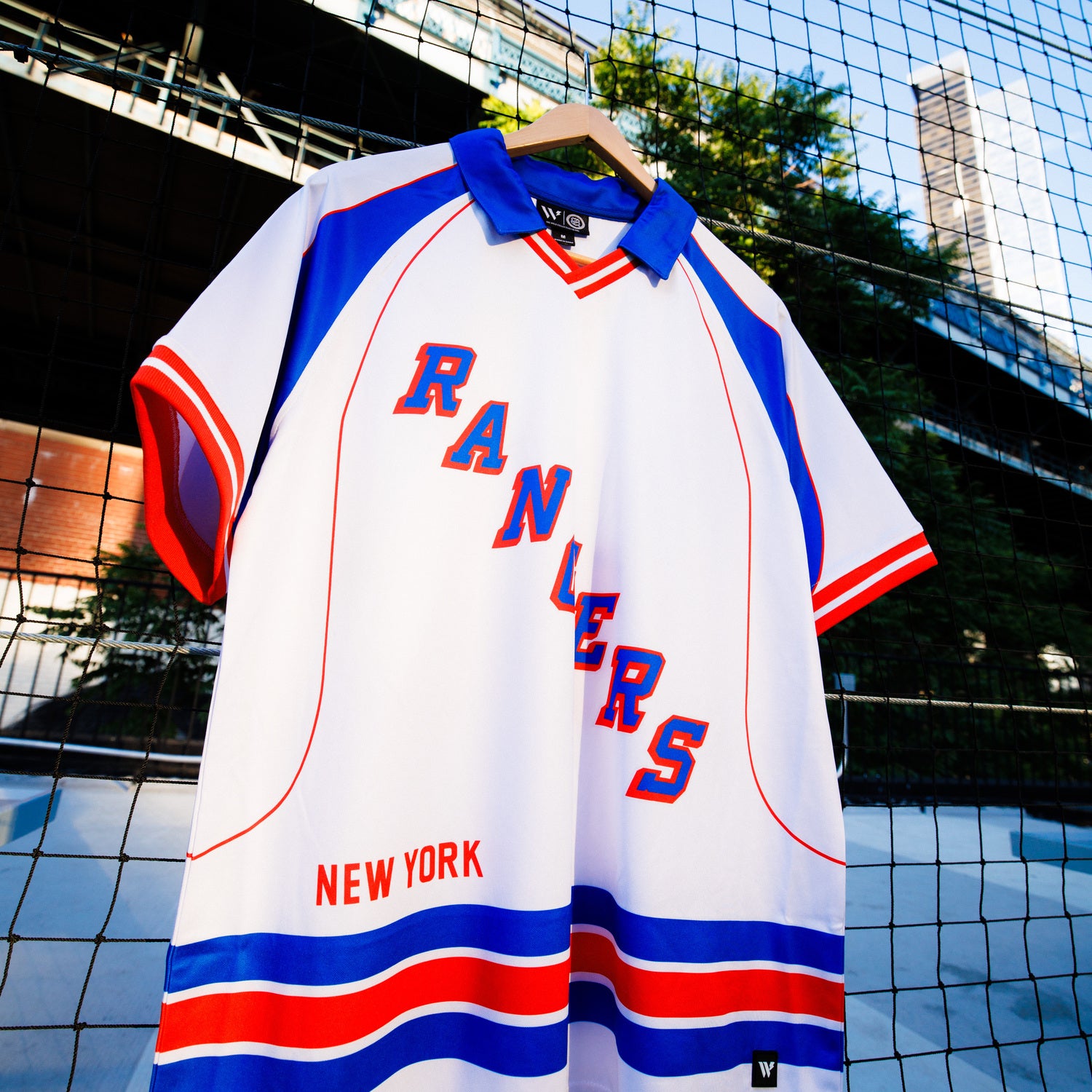 new york rangers gear Wild Collective NYR Soccer Jersey – Shop Madison Square Garden BLB Bike Basket Chrome 3-7 MPH Farbe:smoked steel everything about this pullover