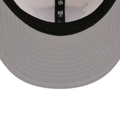 New Era Knicks Two Tone Light Cream/Tan Colorpack 950 Snapback