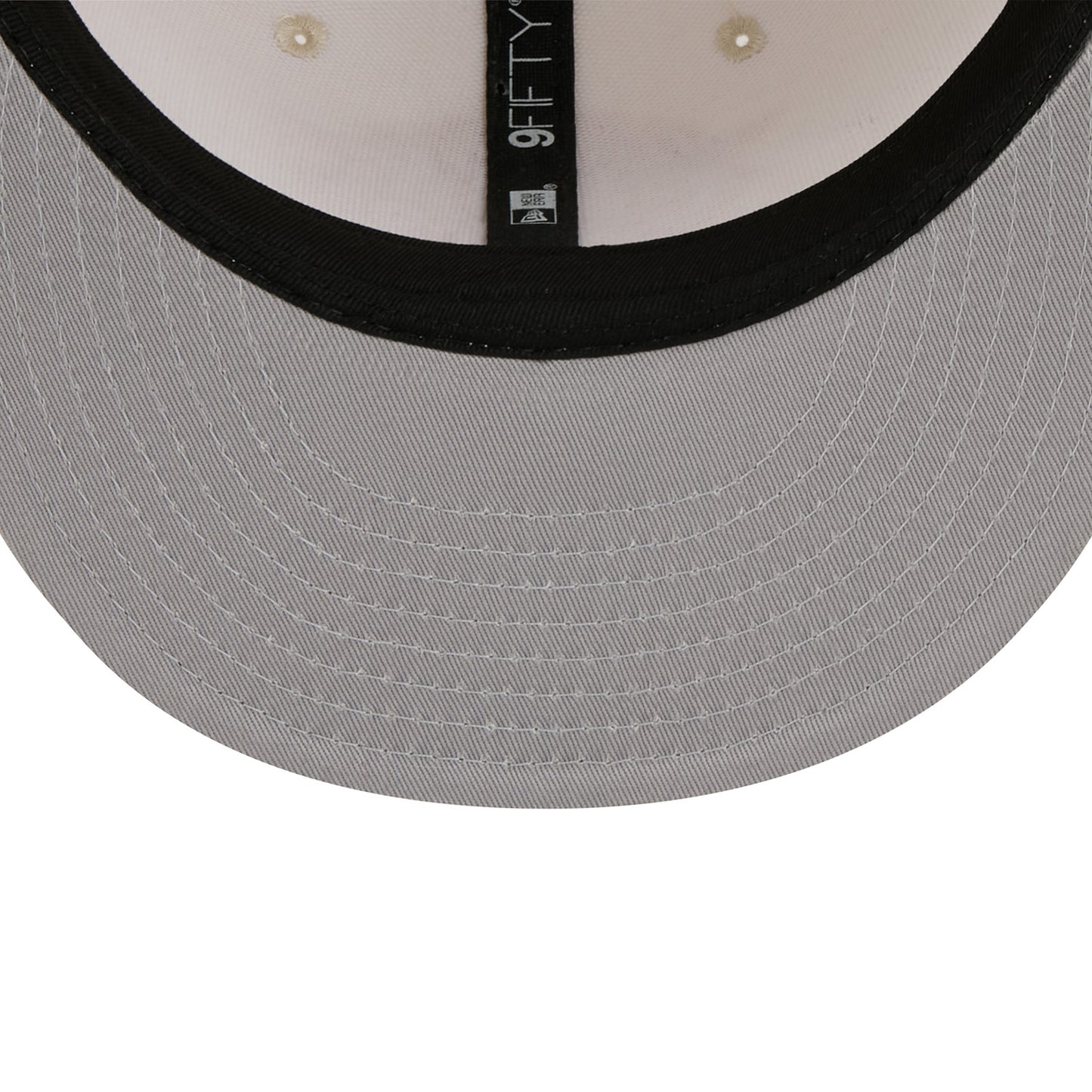 New Era Knicks Light Cream Colorpack 950 Snapback