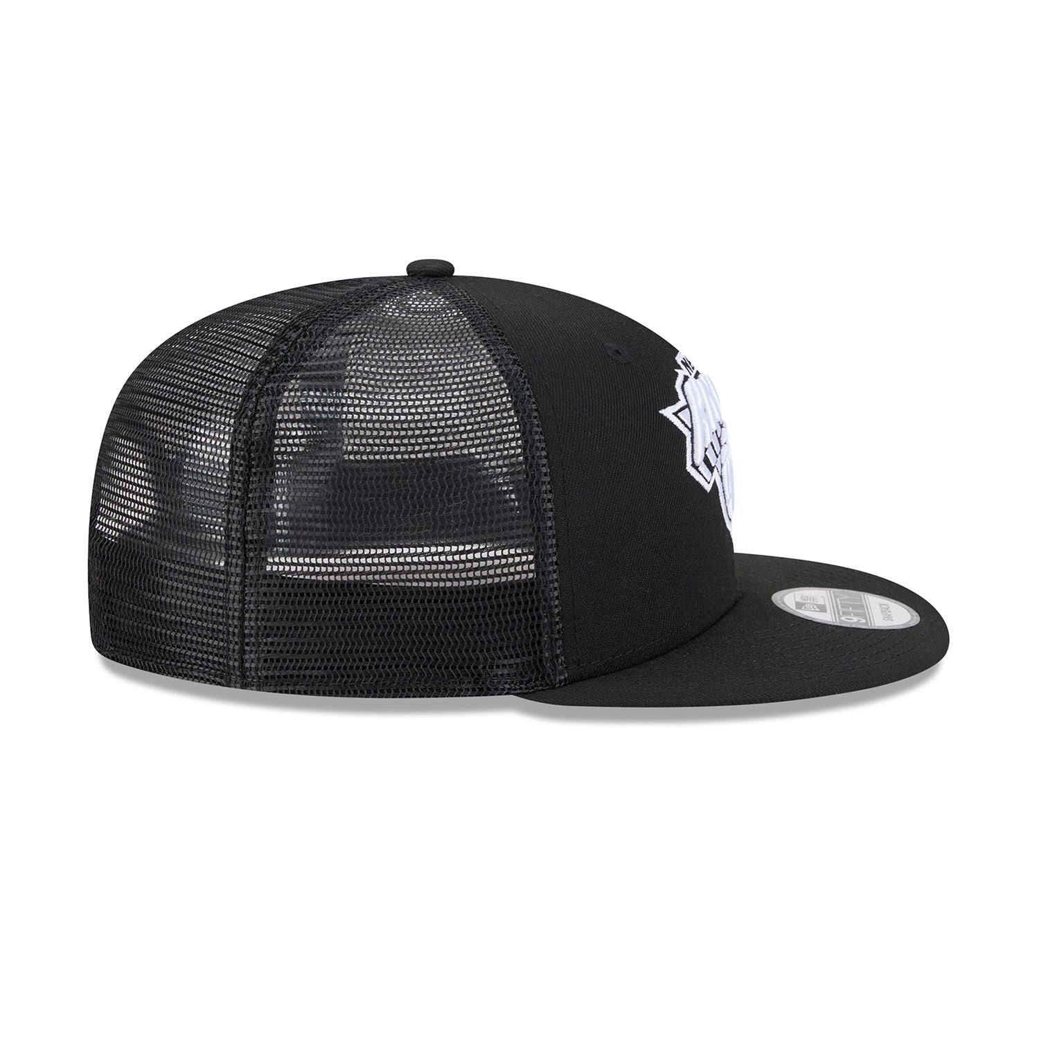 New Era Knicks Black/White Logo Trucker 950 Snapback – Shop