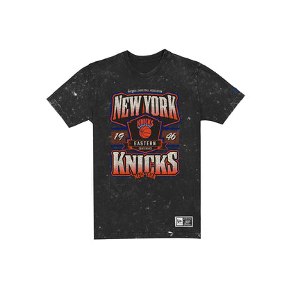 New Era Knicks Washed Black Graphic Tee