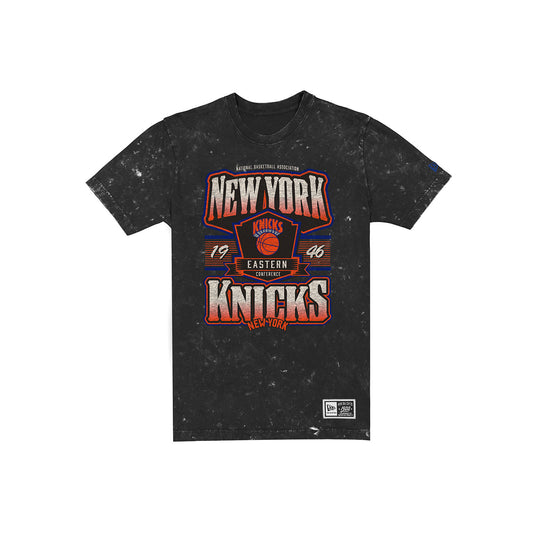 New Era Knicks Washed Black Graphic Tee