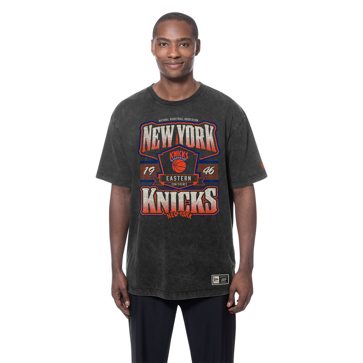 New Era Knicks Washed Black Graphic Tee