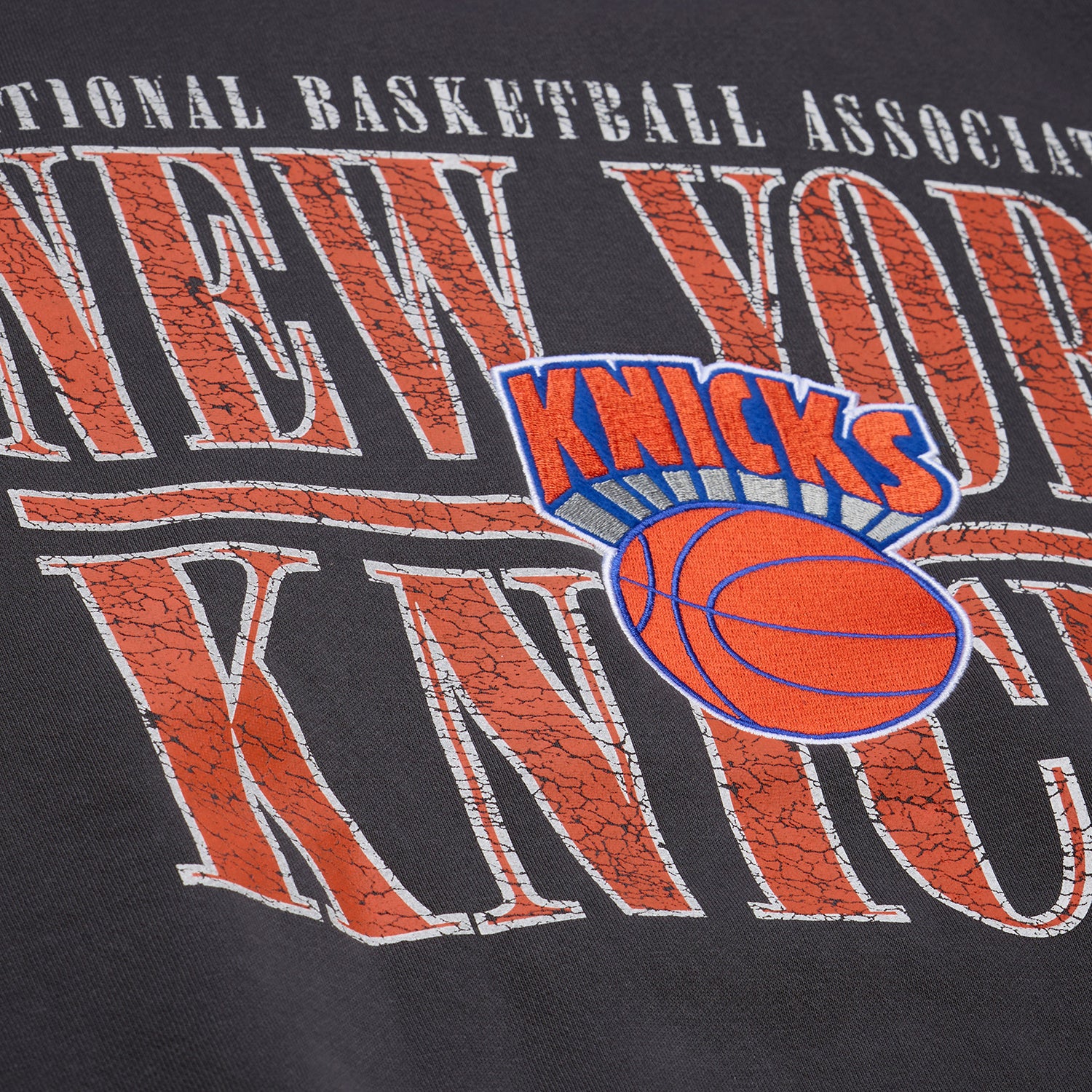 Mitchell & Ness Knicks Downtown Collection Fleece Crew - Graphic View
