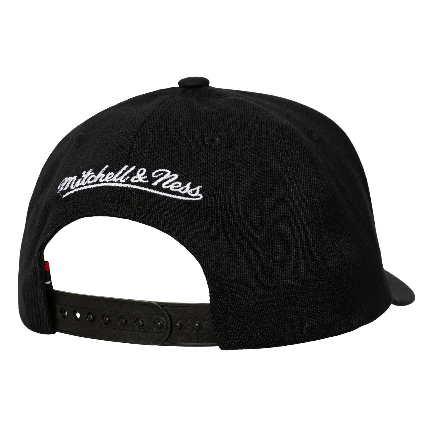 Mitchell & Ness Knicks 2026 NBA Champions Trophy Stretch Snapback