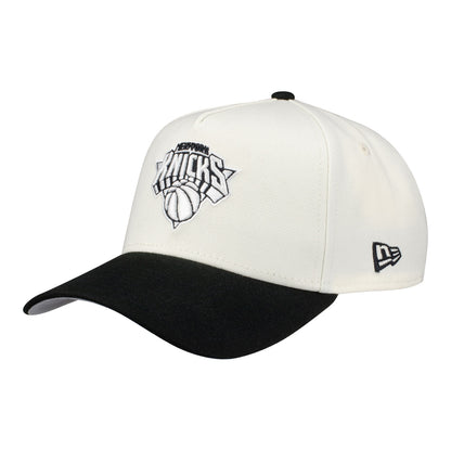 New Era Knicks Chrome White/Black Logo 940 A-Frame Snapback - Left Side View