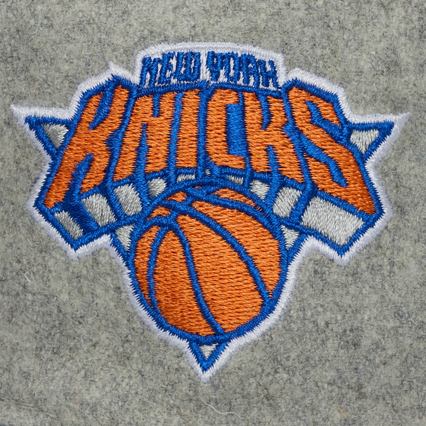 Mitchell & Ness Knicks Tailsweep Pro Snapback - Patch View