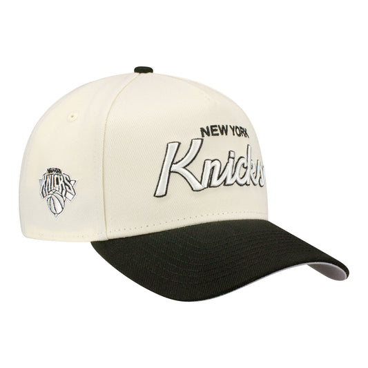 New Era Knicks Script Two-Tone Chrome/Black 940 A-Frame Snapback