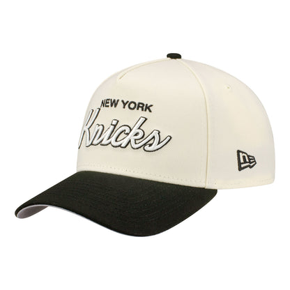 New Era Knicks Script Two-Tone Chrome/Black 940 A-Frame Snapback