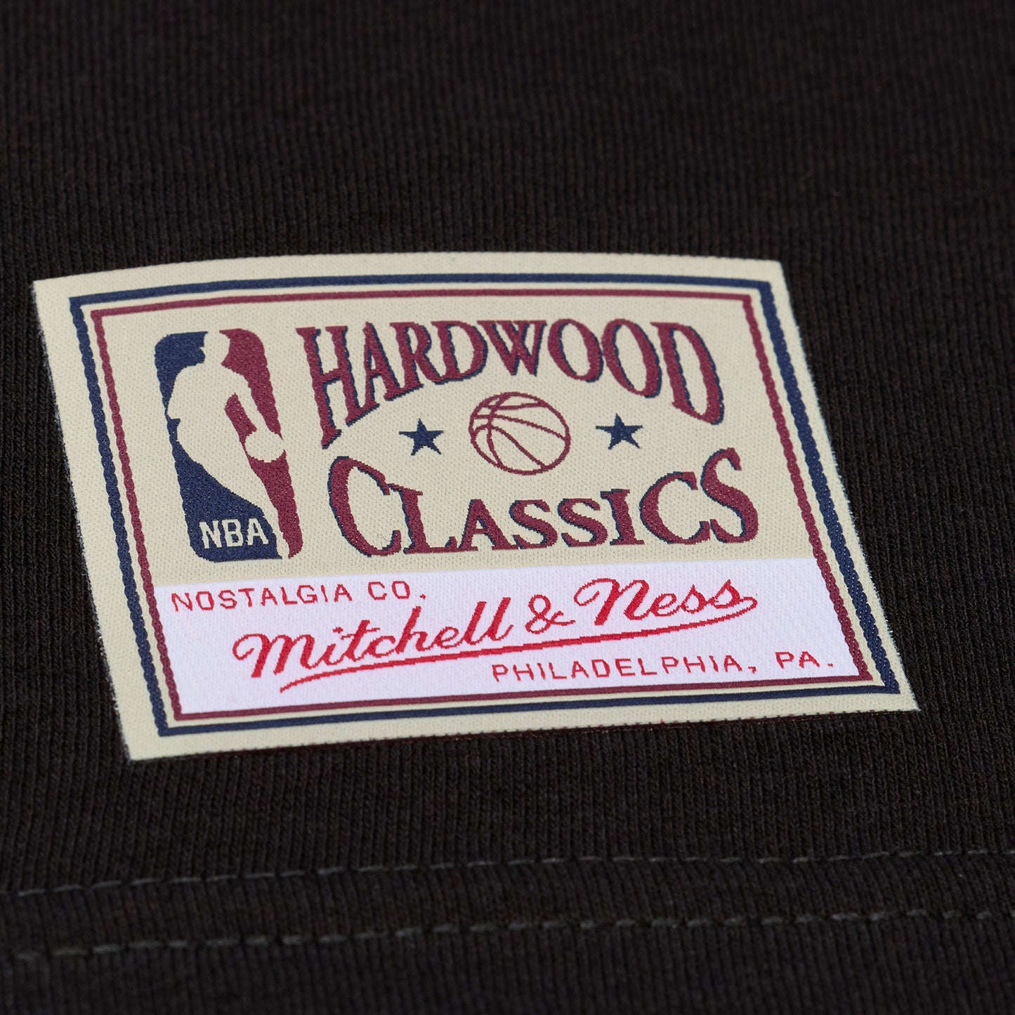 Mitchell & Ness Knicks Patrick Ewing Freeze Frame Tee - Tag View