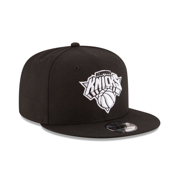 New Era Knicks Team Color 9Fifty Snapback Hat in Black - Front Right View