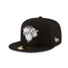 Products New Era Knicks Black & White 59Fifty Fitted in Black - 1/4 Left View