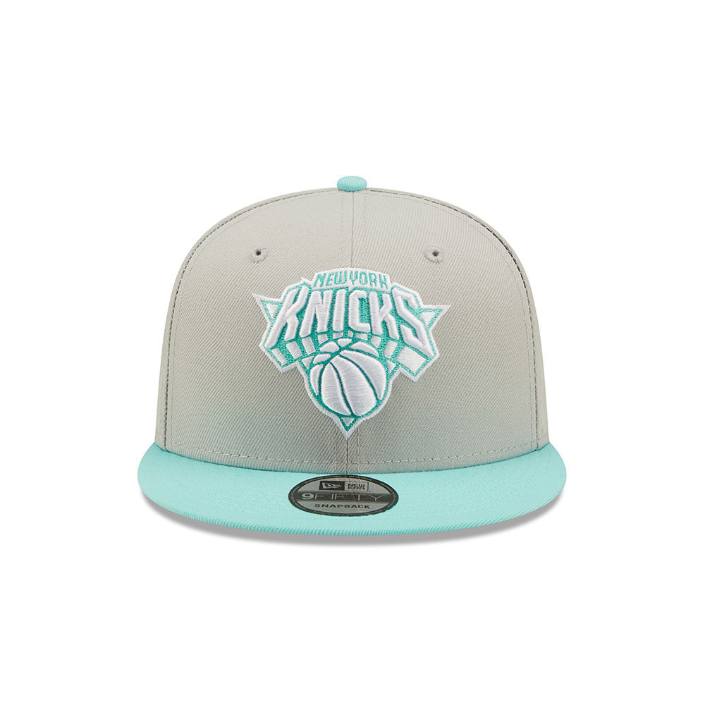 New Era Knicks Light Blue Two Tone Color Pack Snapback in Grey and Blue - Front View