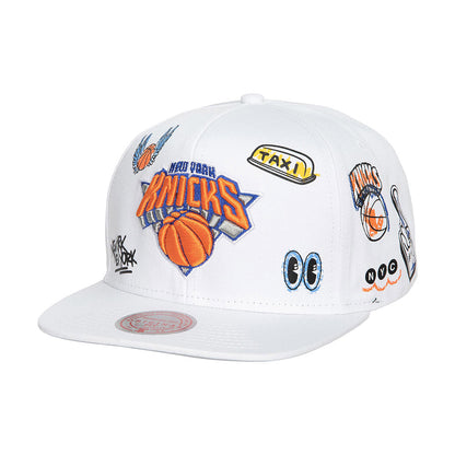 Mitchell & Ness Knicks Doodle Snapback In White - Angled Left Side View