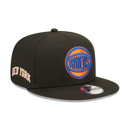 New Era Knicks City Edition 22-23 Alt Snapback Hat In Black, Orange & Blue - Angled Right Side View